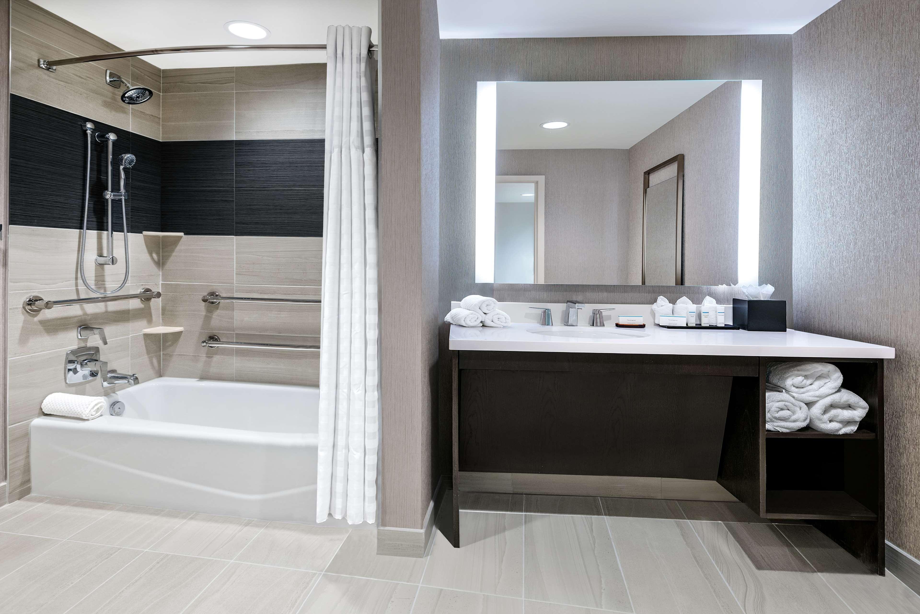 Embassy Suites By Hilton Houston West - Katy Addicks Eksteriør bilde